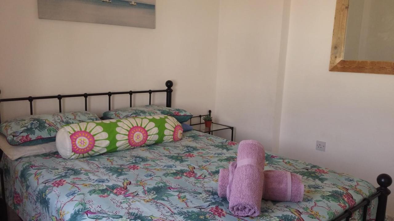 Paphos Athena And The Owl Beachside Apt מראה חיצוני תמונה